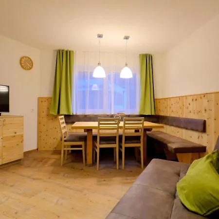 Flat In Near The Area フューゲン