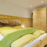 Flat In Near The Area 아파트