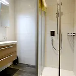 Flat In Near The Area 아파트 *
